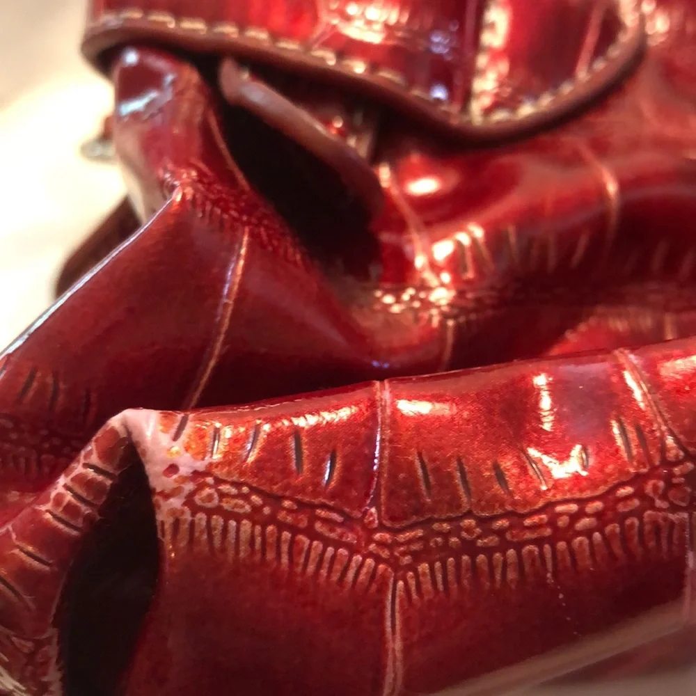 Vintage Sag Harbor Faux Croc Patent Leather Bag Red 13.5x4” - 8.5” drop